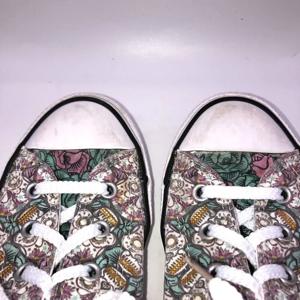 Converse All Star Youth Size 2 Skulls Day of the Dead  Low Top Sneakers Shoes